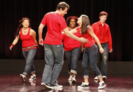 watch glee episode 3